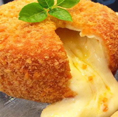 Bomba de Queijo c/Catupiry 