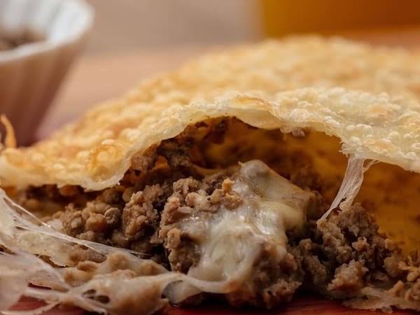 Pastel Carne c/Queijo